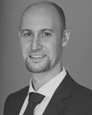 Convergence behavior of the proposed ADMM solution for hybrid beamforming and bit allocation at the transmitter and receiver.